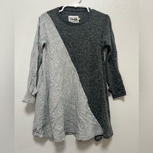 nununu Kids Casual Dress in Gray and Black size size 3/4 with thumb holes